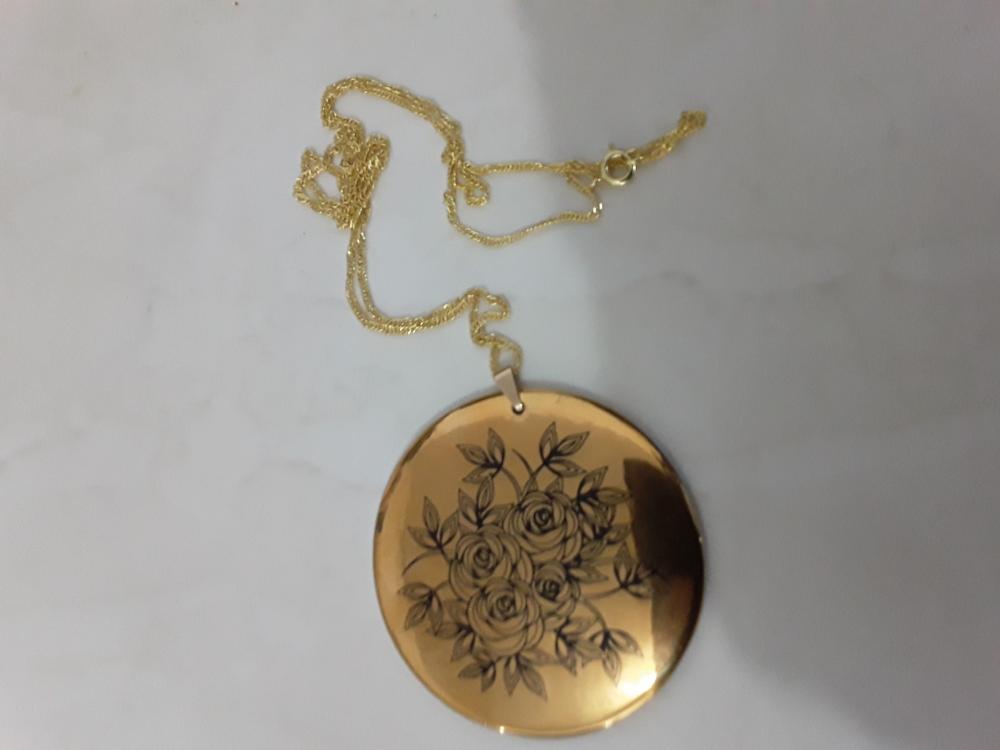 Medalha em porcelana  com impressÃ£o em ouro